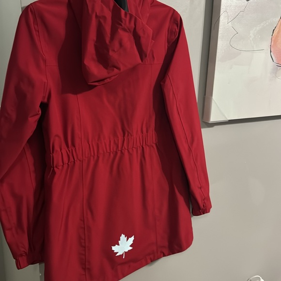 Canadiana rain jacket - Picture 4 of 4